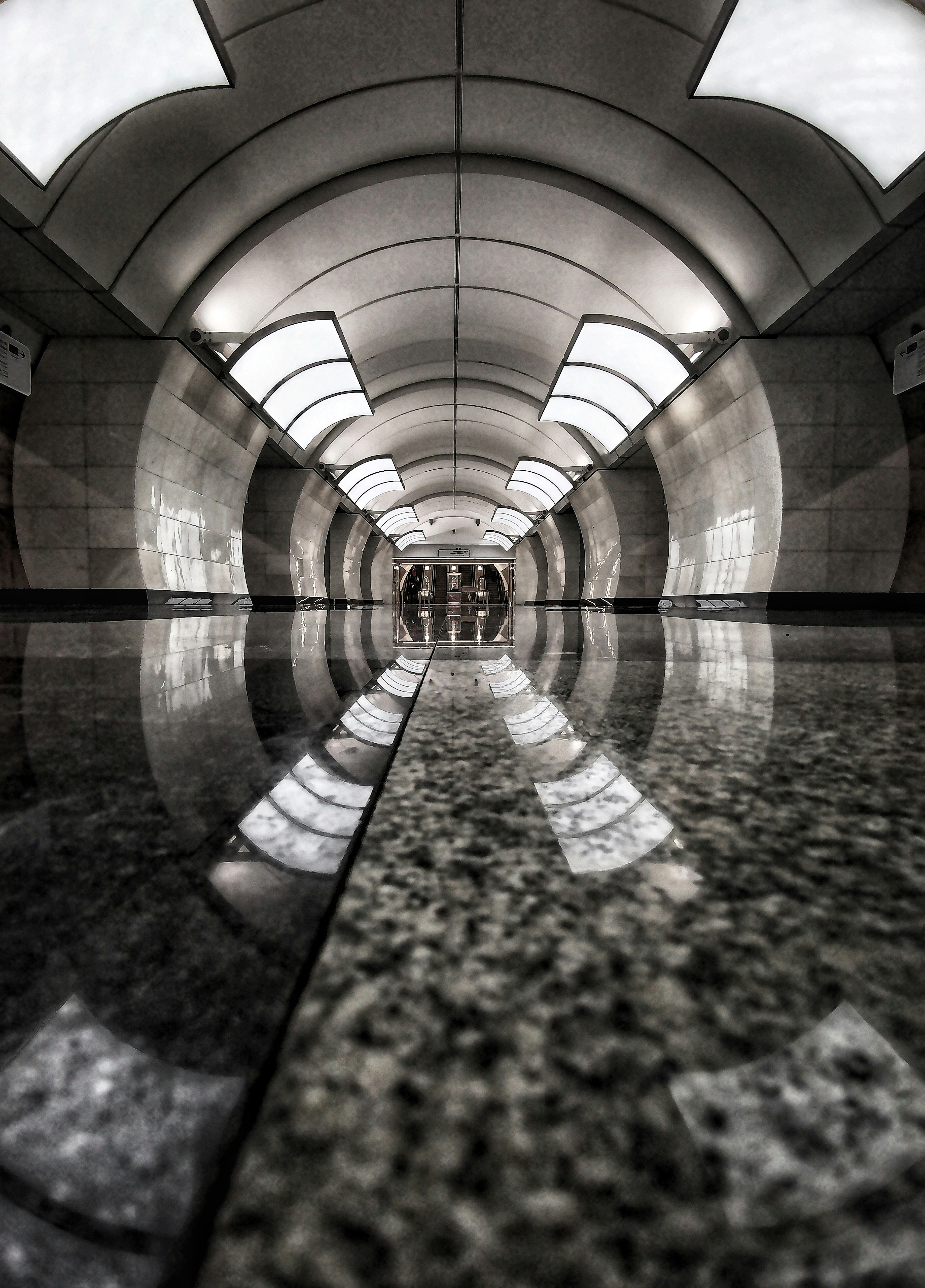 reflection of light in granite texture flooring